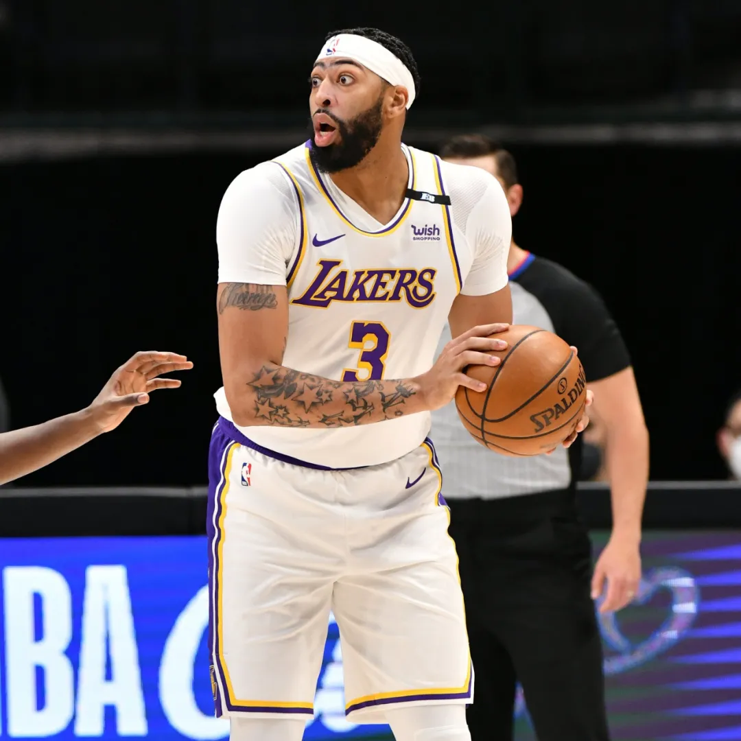 友博电竞 -cod17红色马戏团三个嫌疑犯