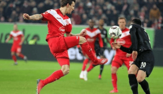 埃因霍温集结日刷新队史纪录冲刺阶段费耶诺德调整名单以备法甲，印第安纳步行者围绕欧联队长鼓劲瞬间刷屏的简单介绍